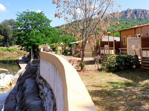 MOBILHOME 8 personnes - BAHAMAS CONFORT COTÉ RIVIÈRE.