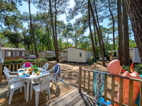 Mobilhome 6 personnes - Classique - 3 chambres - Sans - TV - -terrasse découverte-30m² - STANDARD