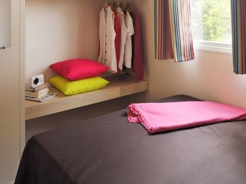 Bungalow toilé 5 personnes - Cabane Nature - 2 chambres-sans - Sanitaires-terrasse couverte-19m²-sans - TV