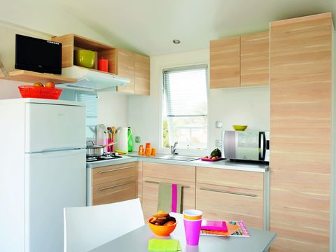 Mobilhome 5 personnes - Confort - TV - 2 chambres-TV-plancha-terrasse - Couverte- 26m²