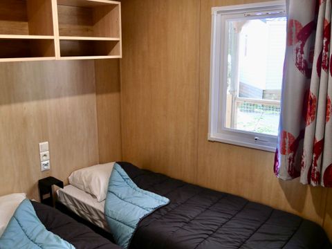 Chalet 7 personnes - Cottage Family - 3 chambres - PREMIUM - 32m²-Roselune-Clim-TV-lave-vaiss.-plancha-terrasse - XXL couverte