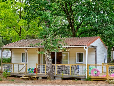 Chalet 7 personnes - Cottage Family - 3 chambres - PREMIUM - 32m²-Roselune-Clim-TV-lave-vaiss.-plancha-terrasse - XXL couverte