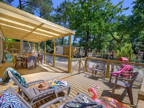 Mobilhome 8 personnes - Family - 4 chambres - PREMIUM - 38m²-Roselune-Clim-TV-lave-vaiss.-plancha-terrasse - XXL couverte