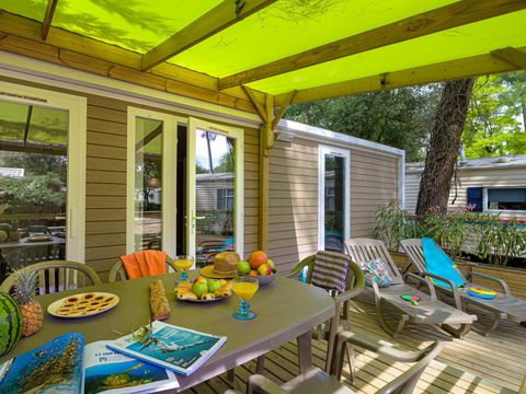 MOBILHOME 5 personnes - Premium PLUS 2ch-CLIM- 2 SDB-TV-LV-plancha-terrasse couverte-33m² | PREMIUM