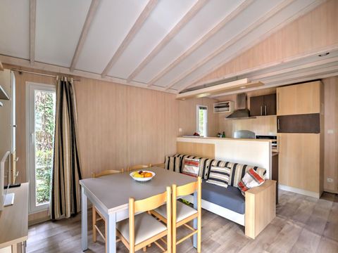 Chalet 6 personnes - Cottage Confort Clim - 3 chambres - CONFORT CLIM - 32 à 42m² - Clim - TV - Lave-vaisselle - Plancha