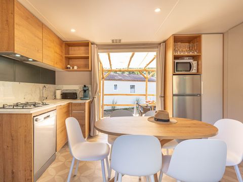 Mobilhome 6 personnes - Garden - 3 chambres-CLIM-baignoire-TV-lave-vaisselle-plancha-terrasse - Couverte-33m² - PREMIUM