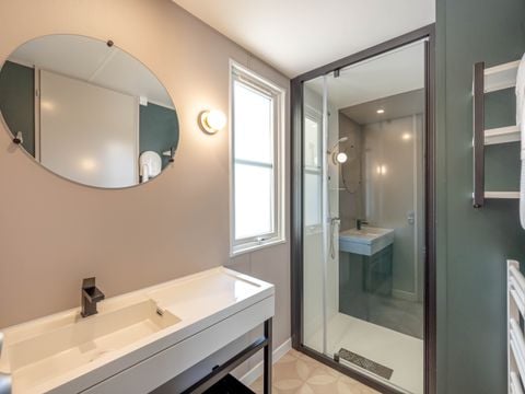 Mobilhome 4 personnes - Garden - 2 chambres-CLIM-baignoire-TV-lave-vaisselle-plancha-terrasse - Couverte-31m² - PREMIUM