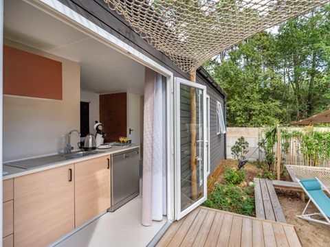 Mobilhome 10 personnes - Tribu - 5 chambres - -CLIM-2 salles de bain-TV-lave-vaisselle-Plancha-terrasse couverte-56m² - PREMIUM