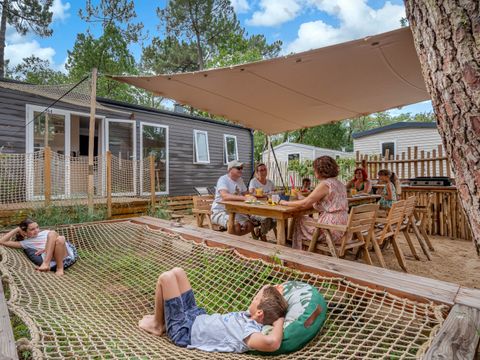 MOBILHOME 10 personnes - Tribu 5ch -CLIM-2 sdb-TV-LV-Plancha-terrasse couverte-56m² | PREMIUM