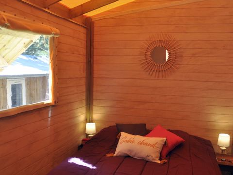 Lodge 5 personnes - Cosyflower - 2 chambres - -TV-plancha-terrasse couverte-28m² - CONFORT