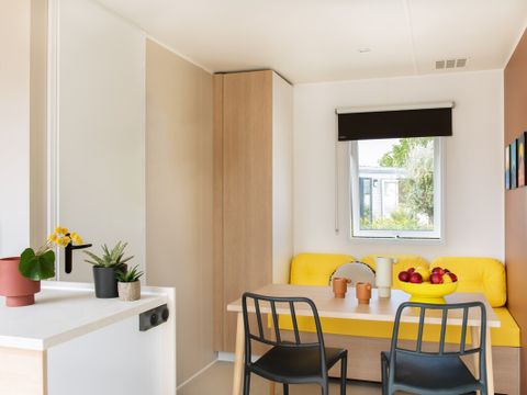 MOBILHOME 4 personnes - Confort TV PLUS 2ch | CONFORT - 26m² - terrasse couverte - TV - plancha