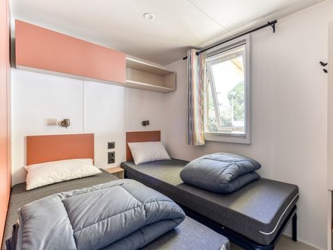 MOBILHOME 6 personnes - Premium | 3 Ch. | 6 Pers. | Terrasse surélevée | 2 SDB | Clim.