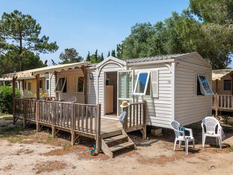 Mobilhome 6 personnes - Classic | 3 Ch. | 6 Pers. | Terrasse surélevée | 1 SDB | Clim