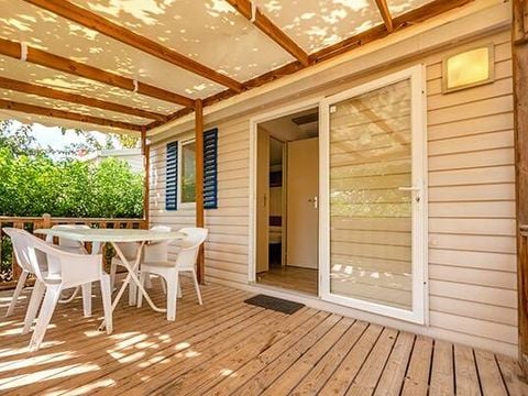 MOBILHOME 4 personnes - Comfort | 2 Ch. | 4 Pers. | *Terrasse surélevée* | 1 SDB | Clim.