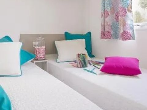 MOBILHOME 6 personnes - LUXE avec climatisation + TV + lave-vaiselle