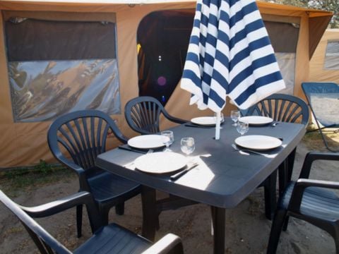 TENTE 4 personnes - Tente Escapade (sans sanitaires)