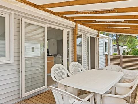 MOBILHOME 8 personnes - Premium | 3 Ch. | 6/8 Pers. | Terrasse surélevée