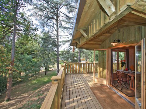 Hébergement 4 personnes - Cabane "dans les arbres"