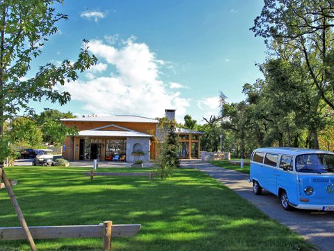 Camping Albirondack Park Lodge And Spa - Camping Tarn - Image N°10