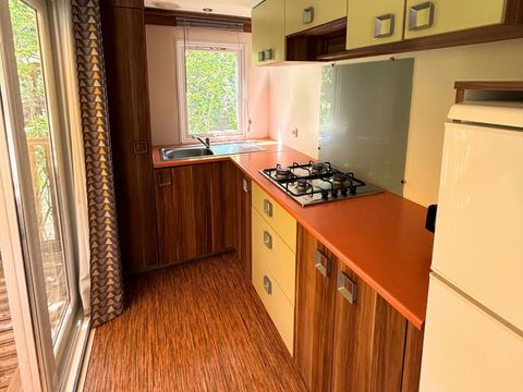 MOBILHOME 2 personnes - Jasmin 2 personnes inclus - possible 2 personnes en supplément auprès du camping