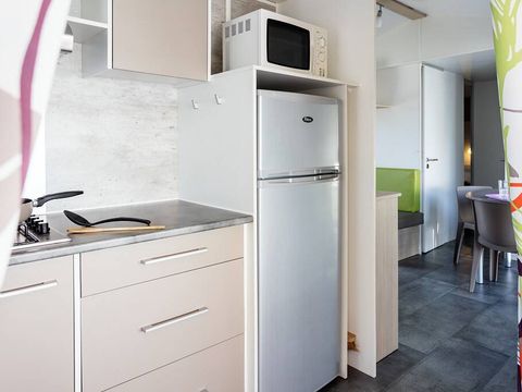 MOBILHOME 4 personnes - Confort | 2 Chambres | 4 Couchages | Terrasse semi-couverte | 1 Salle de bain MOBILHOME 4 personnes - Confort | 2 Chambres | 4 Couchages | Terrasse semi-couverte | 1 Salle de bain