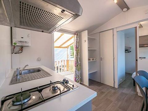 Mobilhome 4 personnes - Confort | 2 Chambres | 4 Couchages | Terrasse couverte | 1 Salle de bain | Climatisation