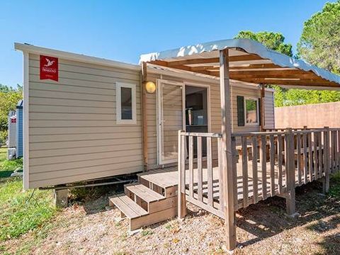 Mobilhome 4 personnes - Confort | 2 Chambres | 4 Couchages | Terrasse semi-couverte | 1 Salle de bain | Climatisation