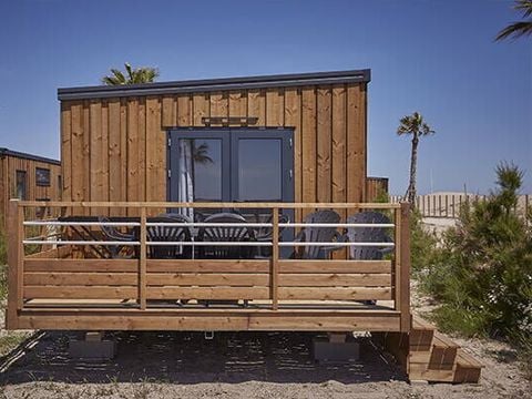 CHALET 6 personnes - Chalet | Comfort | 3 Ch. | 4/6 Pers. | Terrasse Simple | 1 SDB | Clim. CHALET 6 personnes - Chalet | Comfort | 3 Ch. | 4/6 Pers. | Terrasse Simple | 1 SDB | Clim.