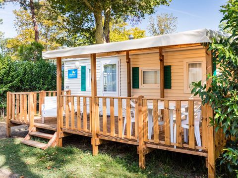 MOBILHOME 4 personnes - Classic | 2 Ch. | 4 Pers. | Terrasse surélevée | 1 SDB | Clim