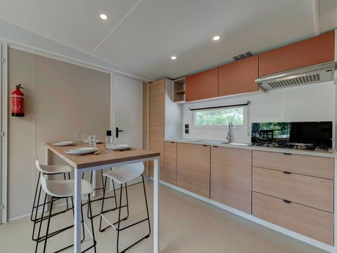 MOBILHOME 6 personnes -  Confort | 3 Ch. | 6 Pers. | Terrasse surélevée | 1 SDB | Clim. | TV