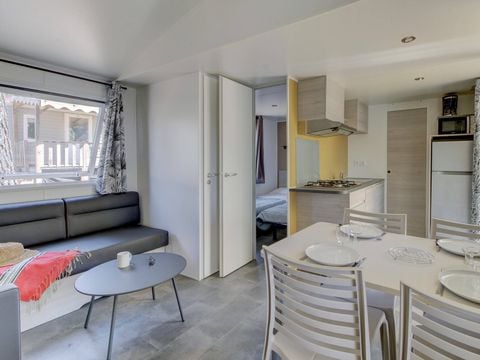 MOBILHOME 6 personnes - Premium | 3 Ch. | 6 Pers. | Terrasse surélevée | 1 SDB | Clim. | TV