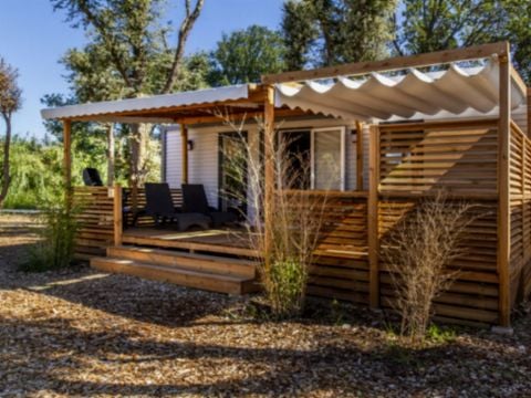 MOBILHOME 5 personnes - PREMIUM - 2 chambres avec climatisation +TV+ Plancha à gaz + 2 SDB 