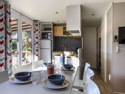 Mobilhome 7 personnes - PREMIUM - 3 chambres avec climatisation +TV+ Plancha à gaz - 2 salles de bain