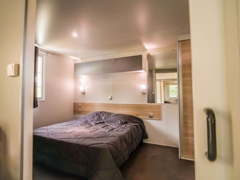 Mobilhome 6 personnes - CONFORT adapté pour personne à mobilité réduite - 2 chambres avec climatisation - TV