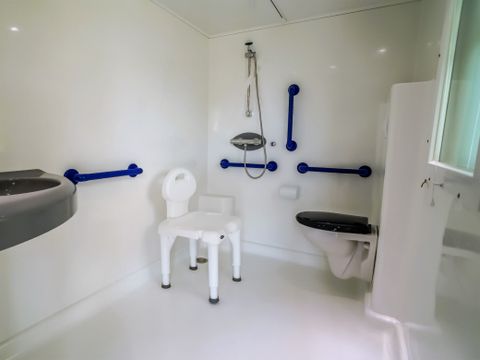 Mobilhome 6 personnes - CONFORT adapté pour personne à mobilité réduite - 2 chambres avec climatisation - TV