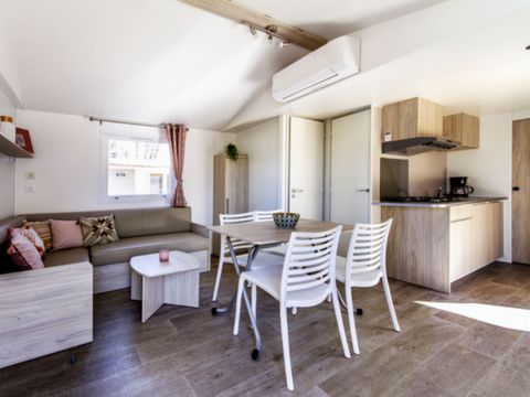 Mobilhome 5 personnes - CONFORT - 2 chambres avec climatisation - TV