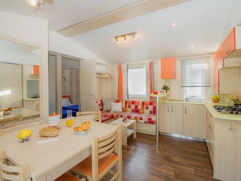 MOBILHOME 6 personnes - Comfort | 3 Ch. | 6 Pers. | Terrasse surélevée | 1 SDB | Clim.