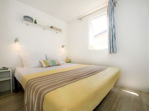 MOBILHOME 4 personnes - Comfort XL | 2 Ch. | 4 Pers. | Terrasse surélevée | Clim.