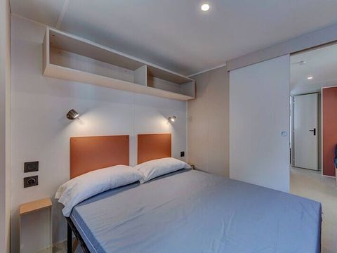 MOBILHOME 4 personnes - Confort | 2 Chambres | 4 Couchages | Petite terrasse | 1 Salle de bain | Climatisation MOBILHOME 4 personnes - Confort | 2 Chambres | 4 Couchages | Petite terrasse | 1 Salle de bain | Climatisation
