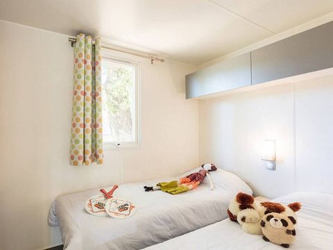 MOBILHOME 4 personnes - Confort | 2 Chambres | 4 Couchages | Petite terrasse | 1 Salle de bain | Climatisation MOBILHOME 4 personnes - Confort | 2 Chambres | 4 Couchages | Petite terrasse | 1 Salle de bain | Climatisation