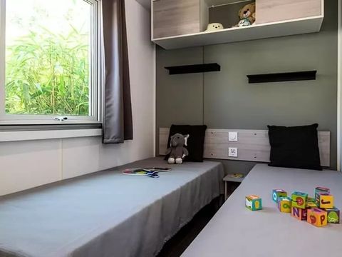 MOBILHOME 4 personnes - Tour Opérateur Maeva sur Camping Le Bois de Valmarie - Mobil Home 3 Pièces 4 Personnes Climatisé