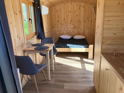 HÉBERGEMENT INSOLITE 2 personnes - Roulotte 2p