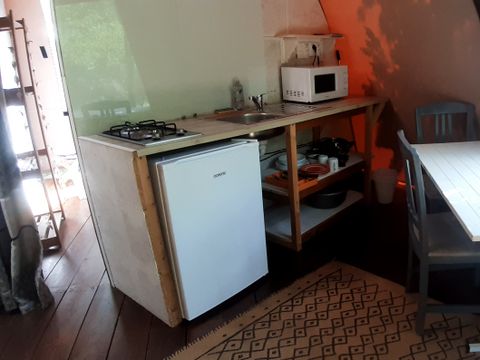 HÉBERGEMENT INSOLITE 4 personnes - Dôme WIGWAM avec sanitaires 27 m²