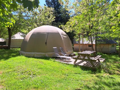 HÉBERGEMENT INSOLITE 4 personnes - Dôme WIGWAM avec sanitaires 27 m²