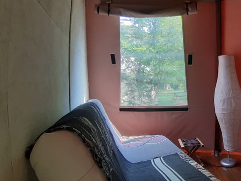 HÉBERGEMENT INSOLITE 4 personnes - Dôme WIGWAM avec sanitaires 27 m²