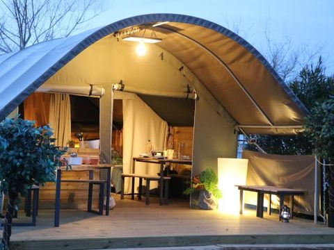 BUNGALOW TOILÉ 5 personnes - SAFARI LODGE KIBO sans sanitaires 40 m²