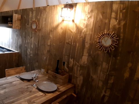 HÉBERGEMENT INSOLITE 5 personnes - Yourte WOOD 5 personnes