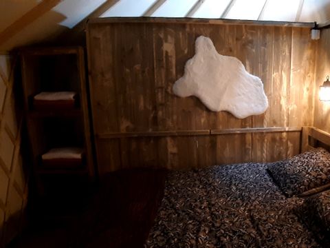HÉBERGEMENT INSOLITE 5 personnes - Yourte WOOD 5 personnes