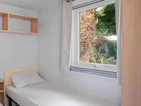 Mobilhome 4 personnes - Classic | 2 Ch. | 4 Pers. | Terrasse surélevée | Clim. par Homair