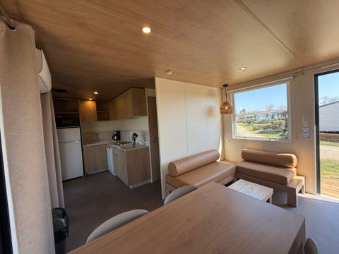 MOBILHOME 4 personnes - Premium Roseau - 2chambres, climatisé, télévision, lave-vaisselle, sèche-serviette et coffre fort